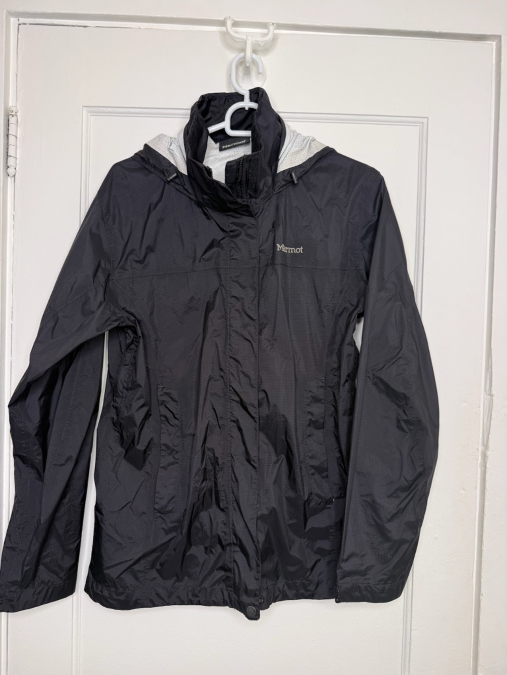 Women's Minimalist Rain Jacket